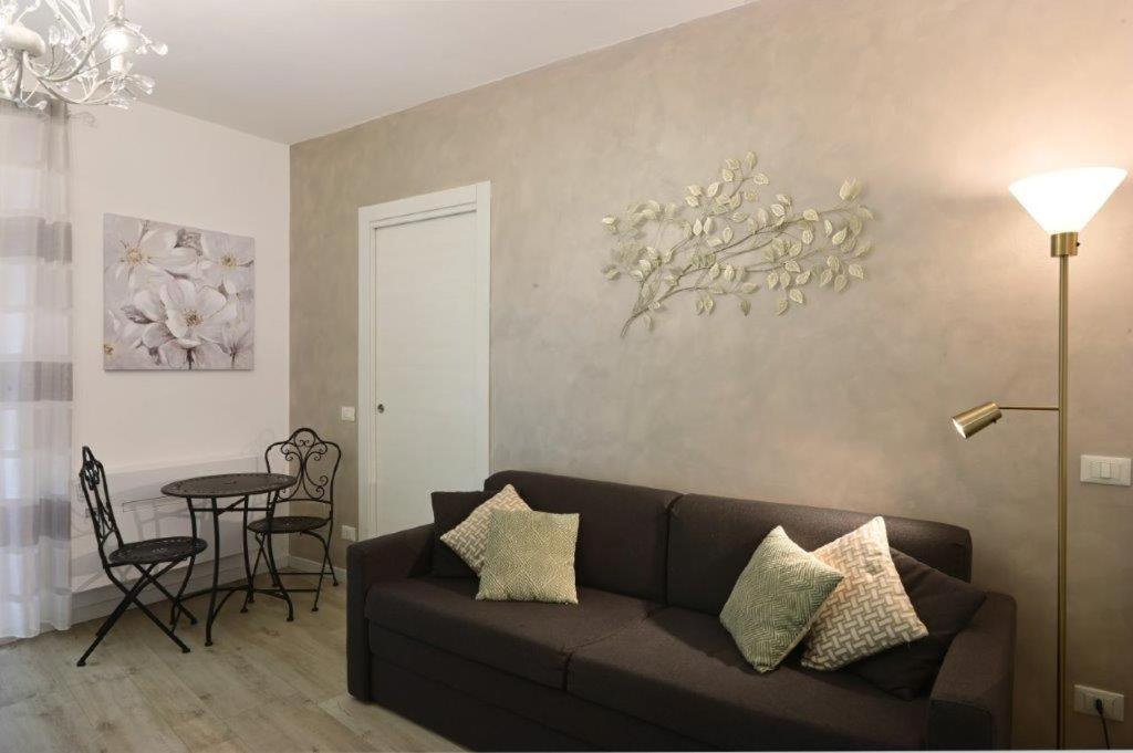 Cavour Apartments Salo Luaran gambar
