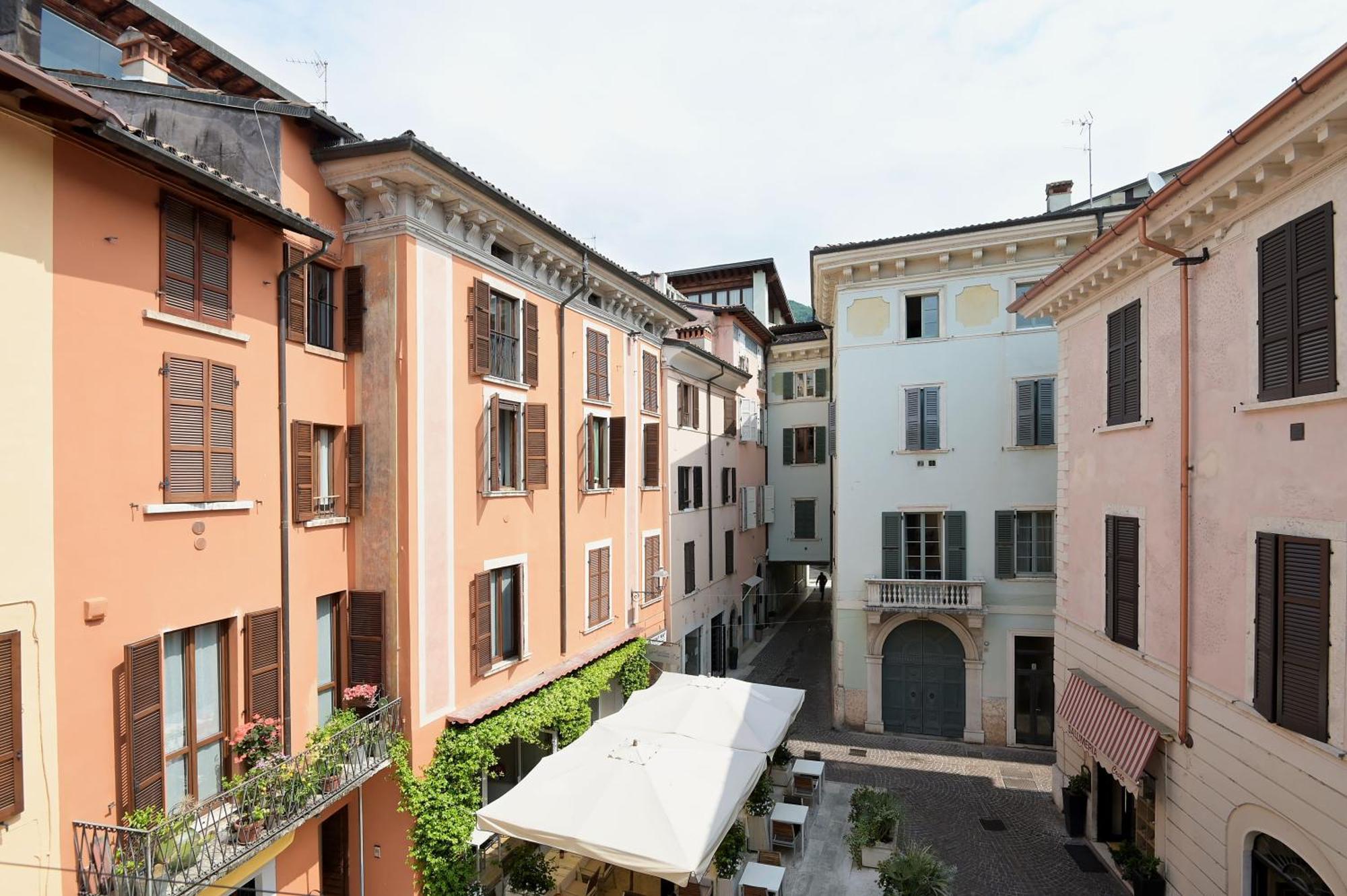 Cavour Apartments Salo Luaran gambar